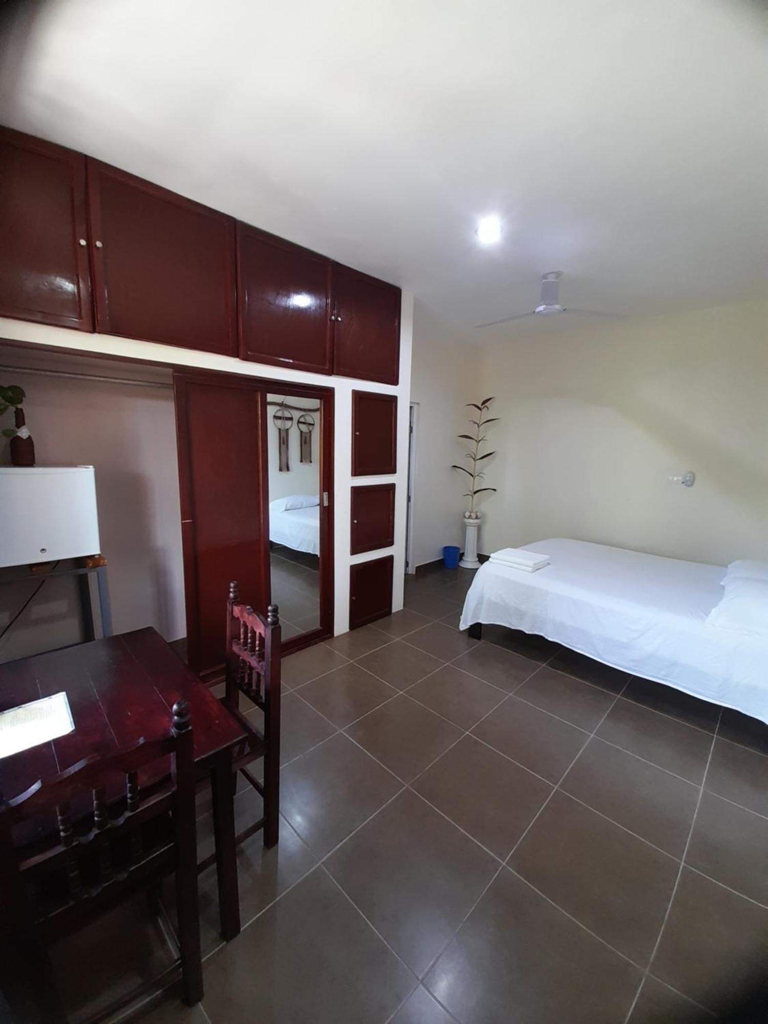 Villa lirios Valladolid  Habitación foto